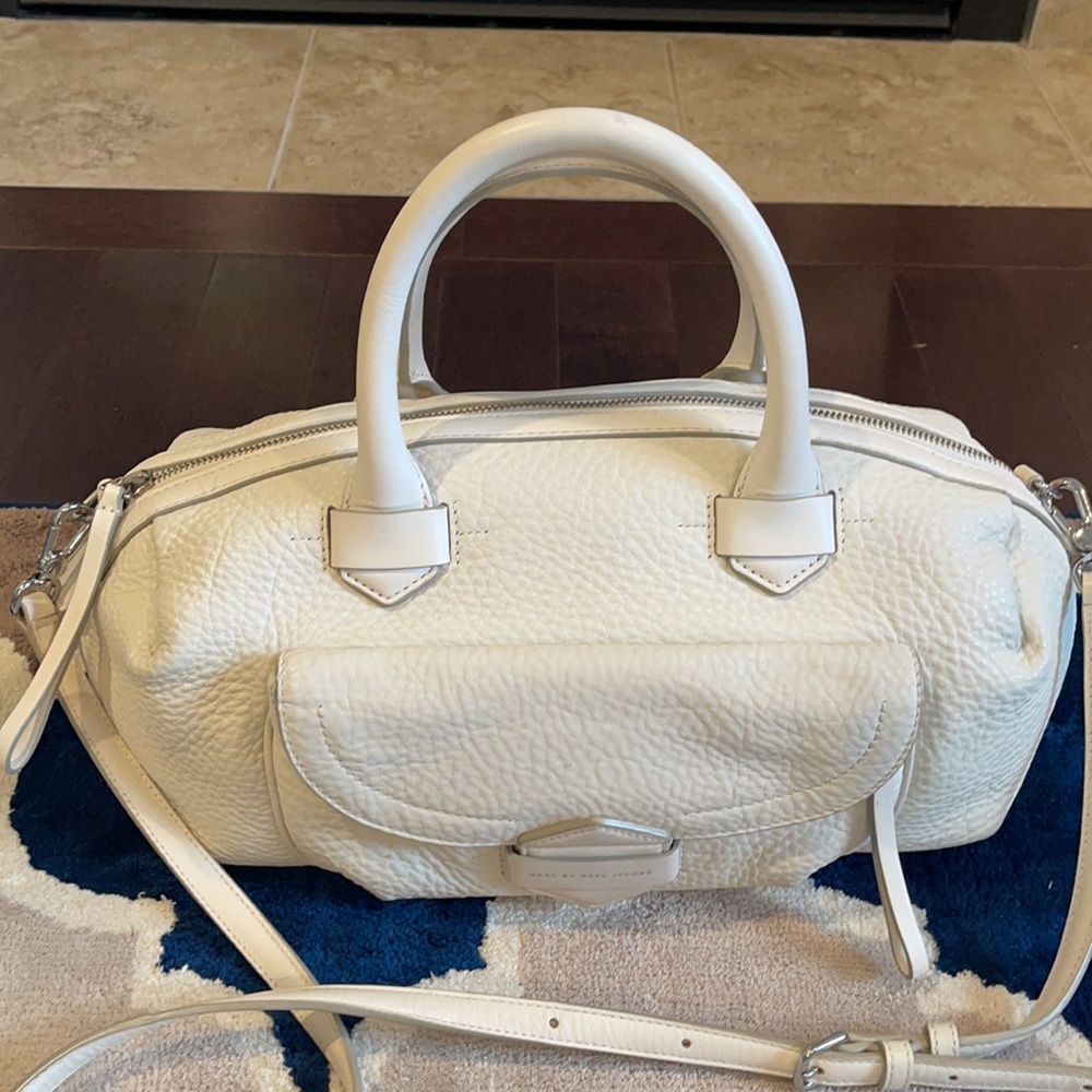 Marc Jacobs Handbag - Picture 3 of 9